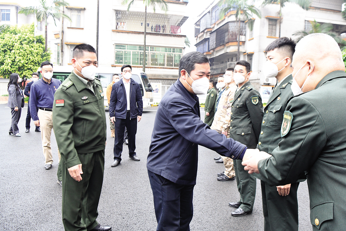 微信圖片_20230113114726李謙常慰問一.jpg