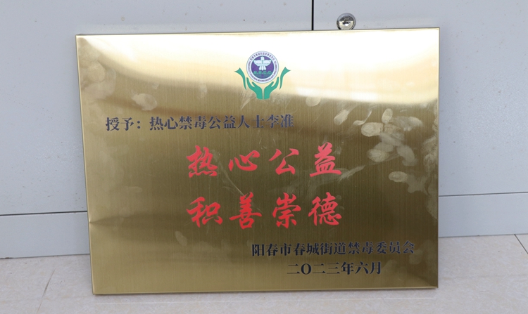 05.jpg