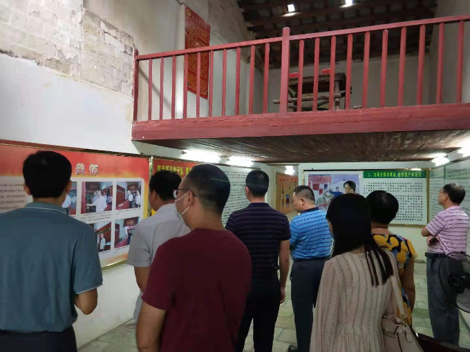 陽(yáng)春市統(tǒng)計(jì)局：組織黨員干部參觀中共陽(yáng)春縣地方組織聯(lián)絡(luò)站舊址永生堂2.jpg