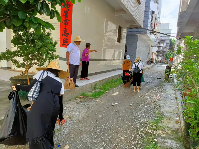 陽春市統(tǒng)計局到責任區(qū)開展愛國衛(wèi)生大掃除活動1.jpg